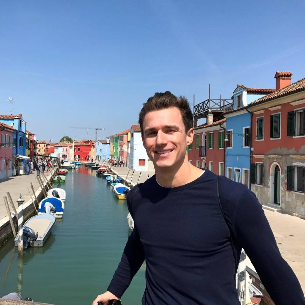 Meet your Posher, Miles